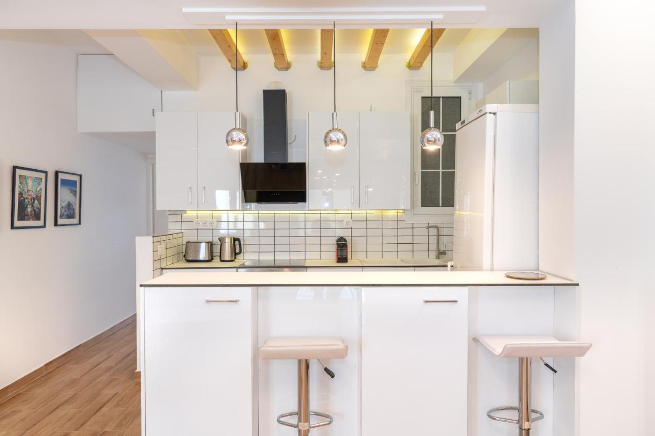Modern Apartment, Short Walk To Acropolis Sites Athens Luaran gambar