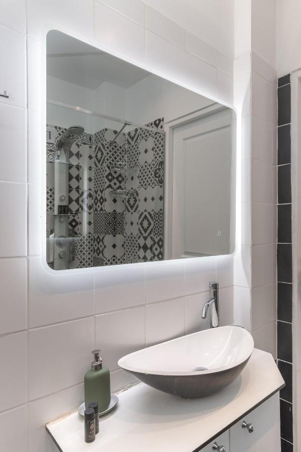 Modern Apartment, Short Walk To Acropolis Sites Athens Luaran gambar