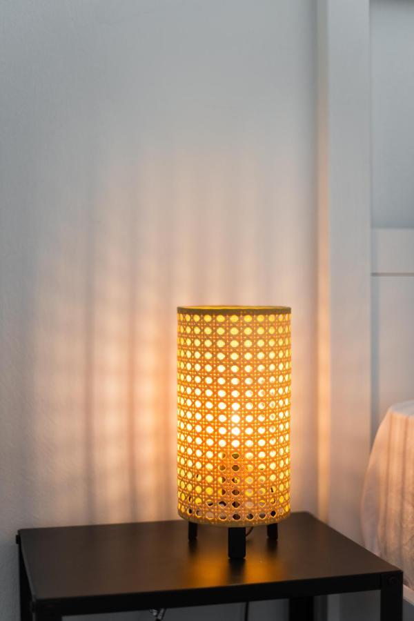 Modern Apartment, Short Walk To Acropolis Sites Athens Luaran gambar