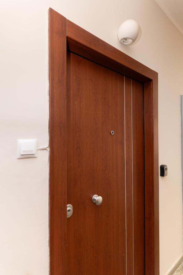 Modern Apartment, Short Walk To Acropolis Sites Athens Luaran gambar