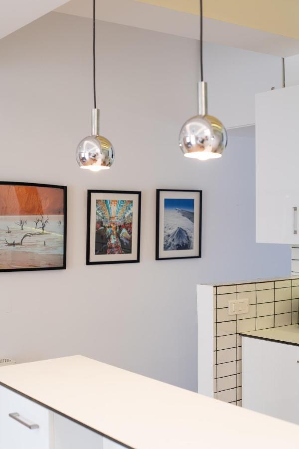 Modern Apartment, Short Walk To Acropolis Sites Athens Luaran gambar