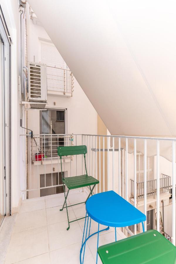 Modern Apartment, Short Walk To Acropolis Sites Athens Luaran gambar