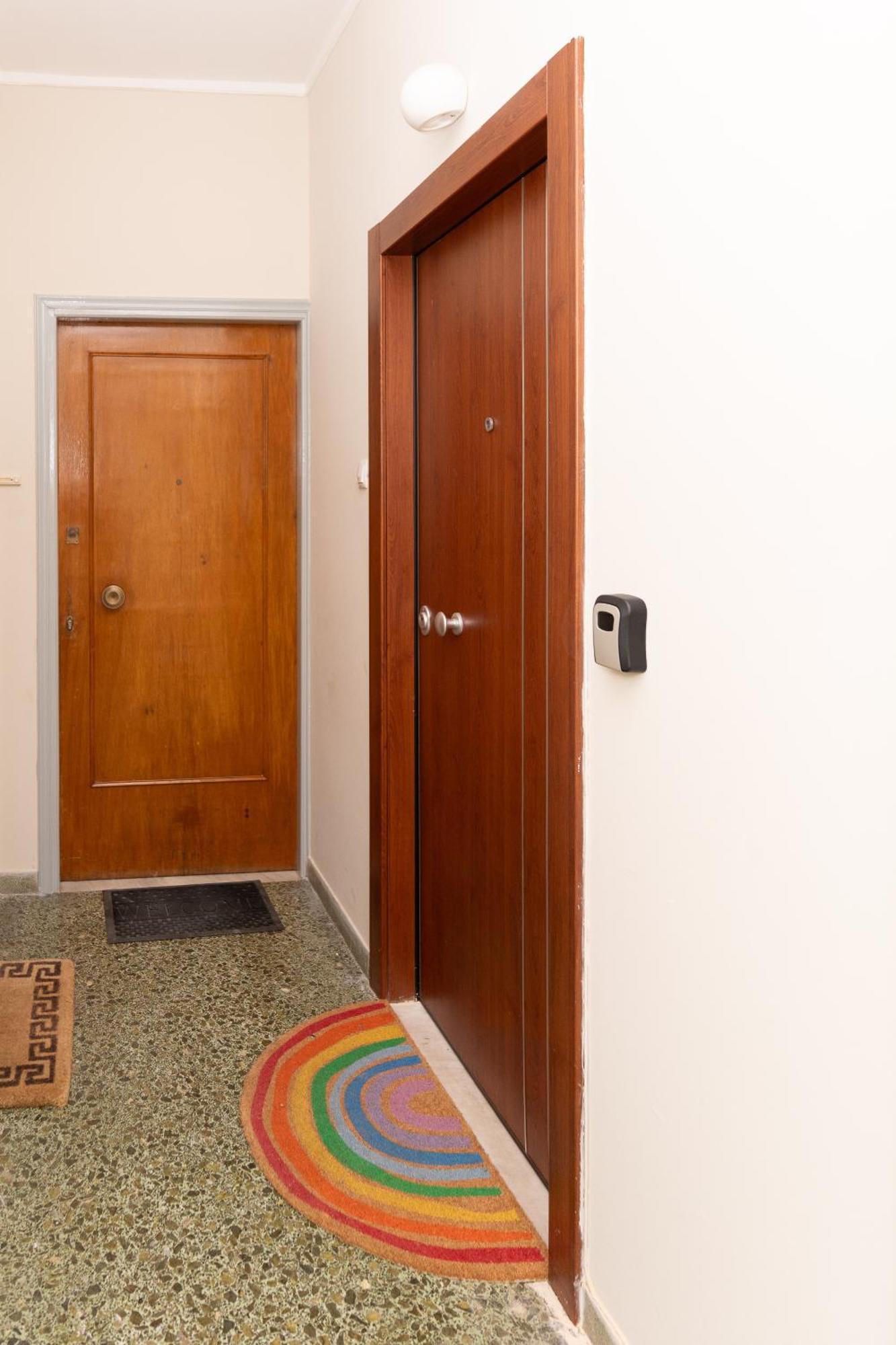 Modern Apartment, Short Walk To Acropolis Sites Athens Luaran gambar